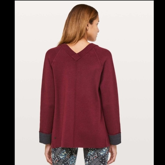 Lululemon Reverse Me Wrap - Picture 2 of 11